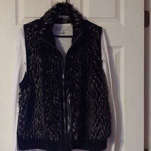 Pre-Loved & Rarely Worn Women's Peter Nygard Vest